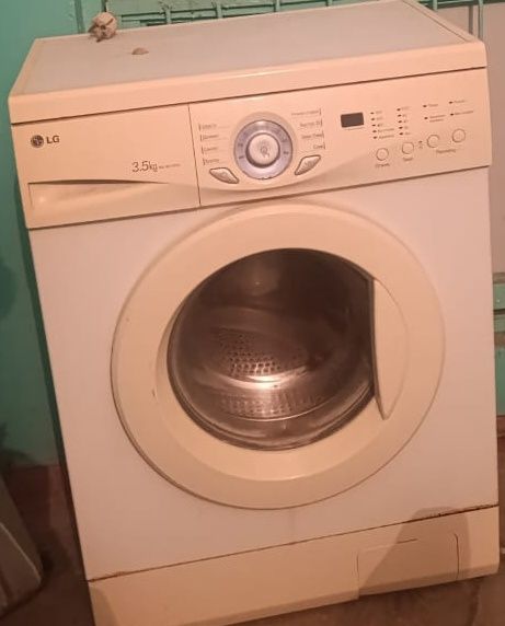 Стиральная машина нерабочая срочно продам