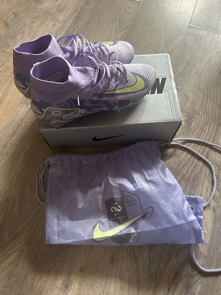 Nike mercurial 42