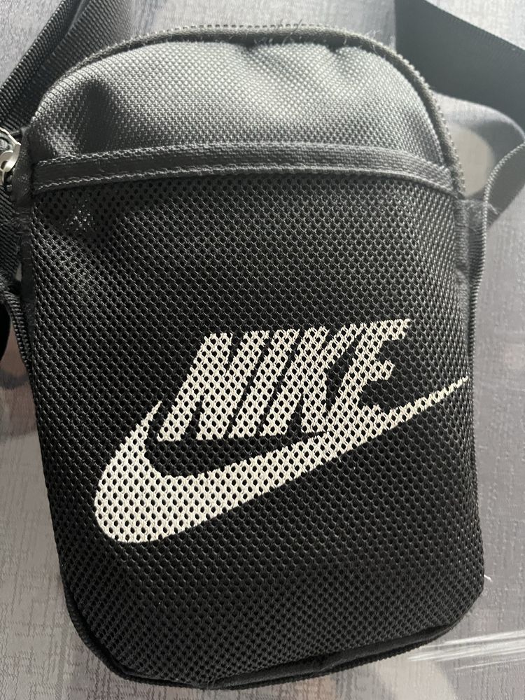 Оргинална Nike чантичка
