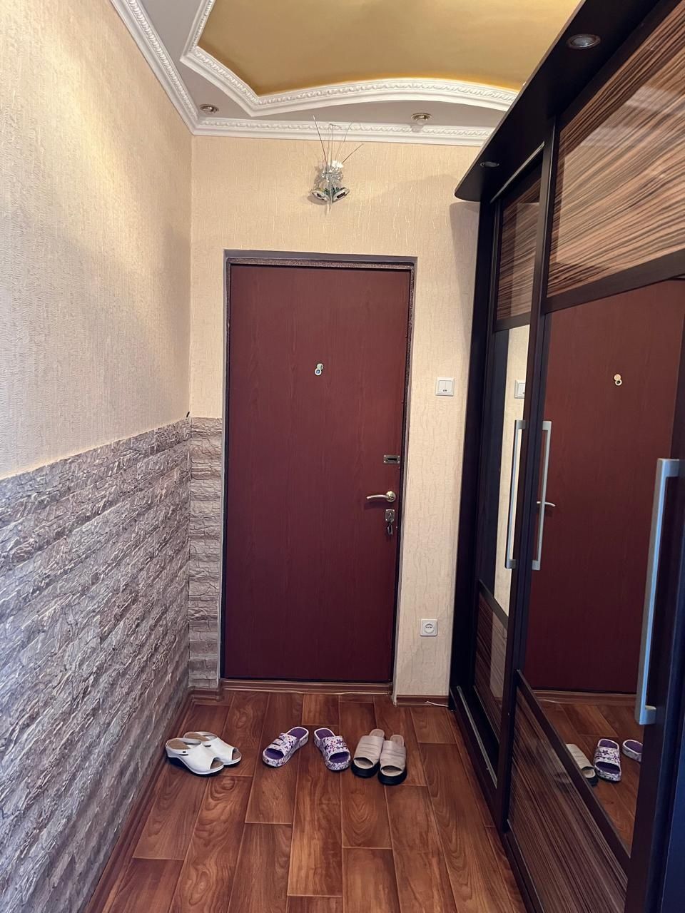 Продам 3х ком квартиру, 5 мкр,7 дом,6 этаж