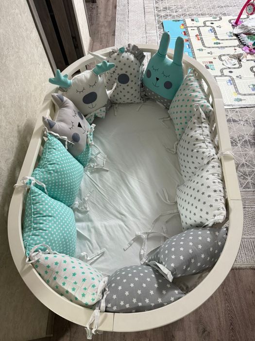 Продам манеж с бортиками