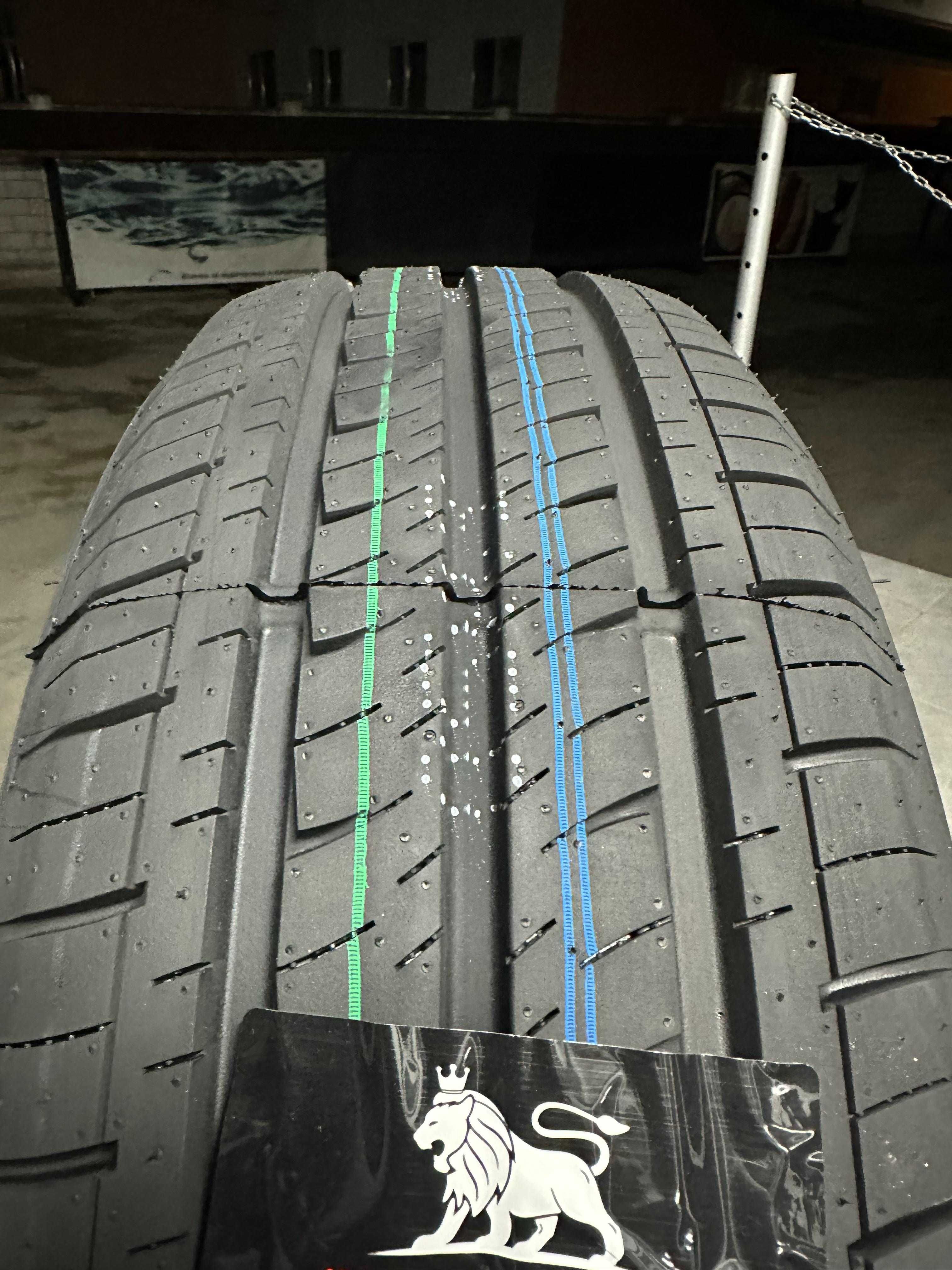 Нови Летни Бусови Гуми Arivo Transito 215/65R15C 104/102R Нов Doт