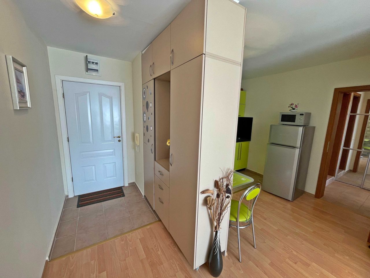 Продава се Двустаен апартамент в к.к. Слънчев бряг - 65 кв.м за 954 €/кв.м - Снимка #7