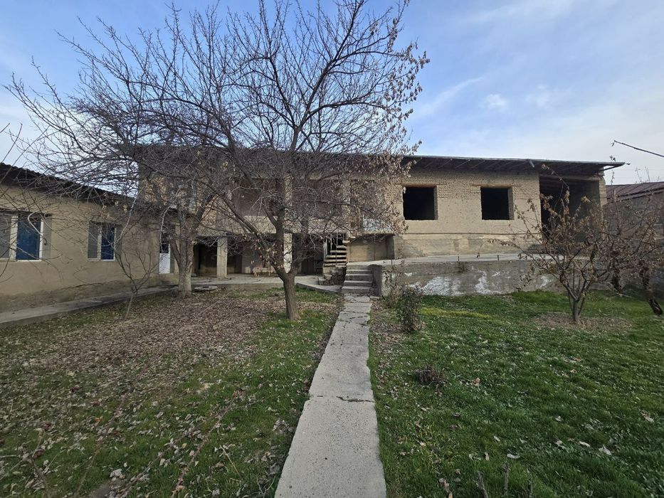 Срочно продается дом земля 8 март под застройку