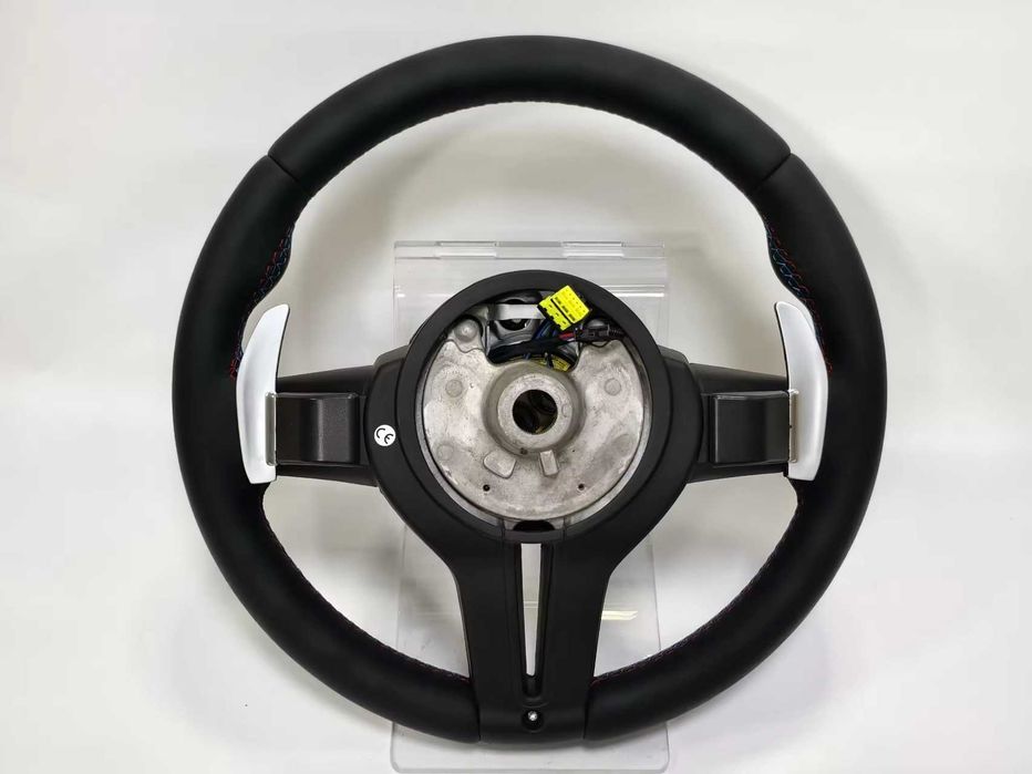 Спортен волан за BMW – E90/E91/E92/E70/E71/E53/E81/E83, бмв тунинг