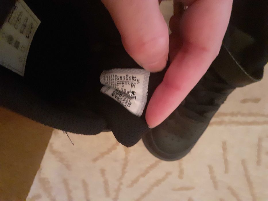 Adidasi Nike pentru baieti marimea 30