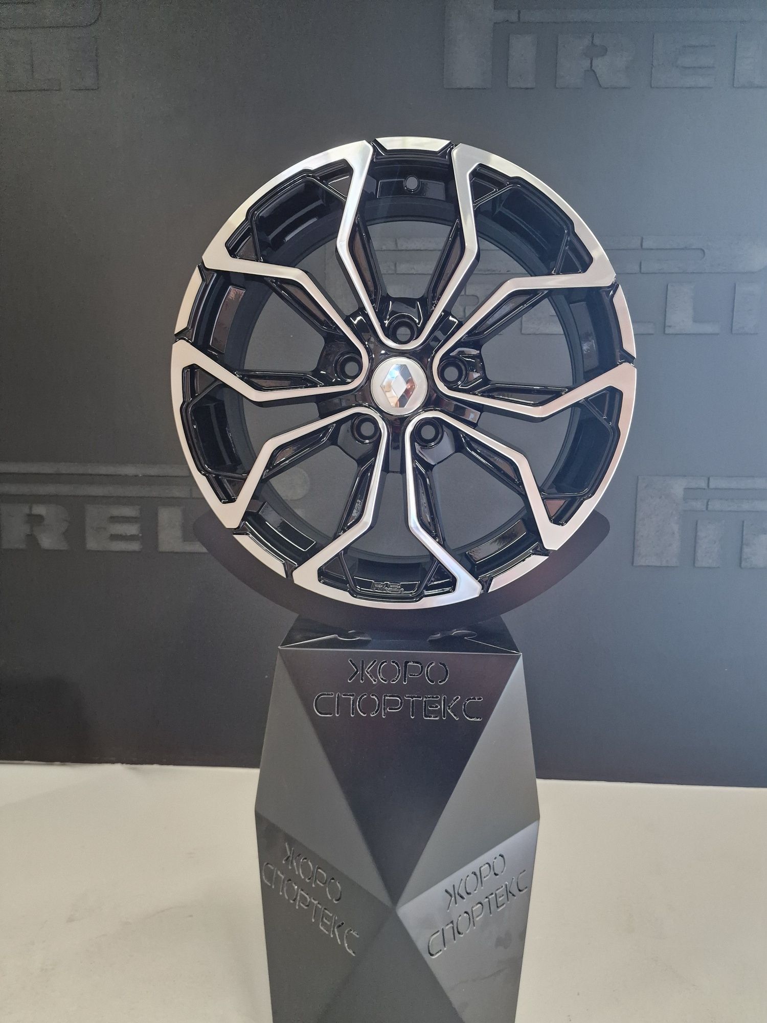 17цола Renault 5x114.3 Рено 5х114.3