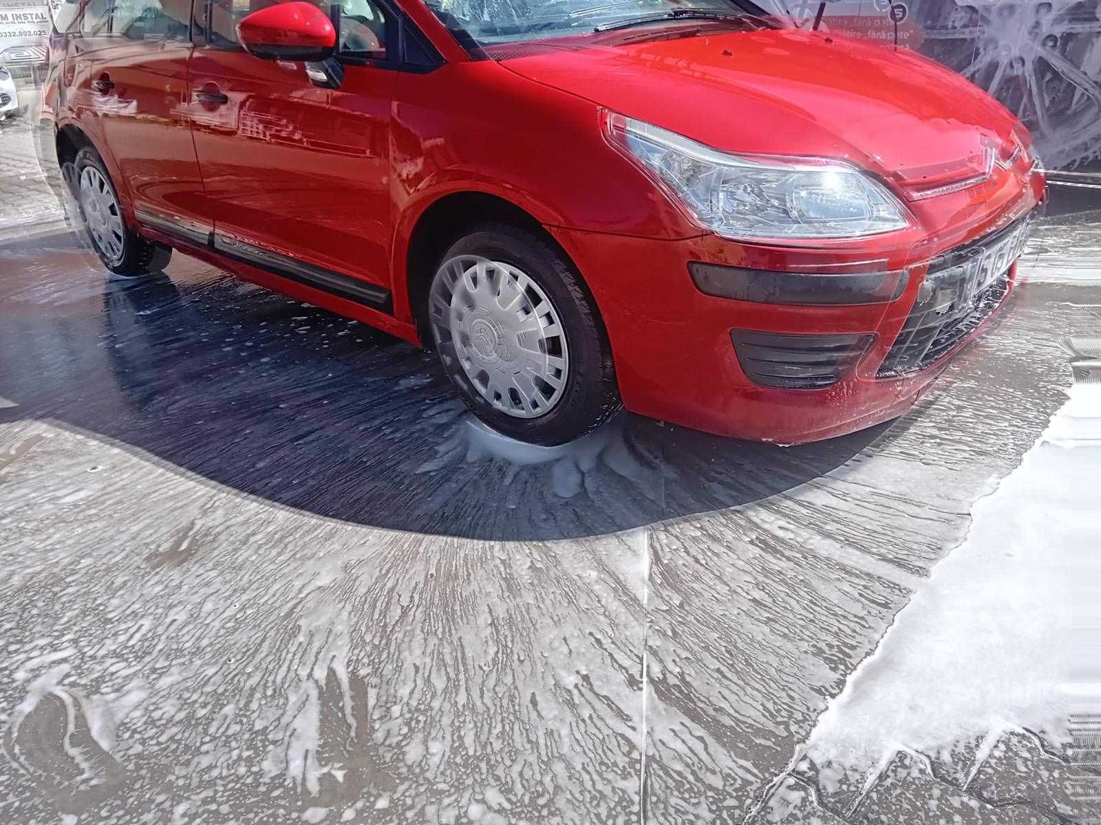 Vând Citroen C4 2010