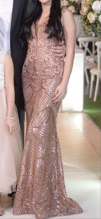 Rochie lunga de seara cu paiete