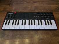 Akai Professional (MPK mini plus) Keyboard