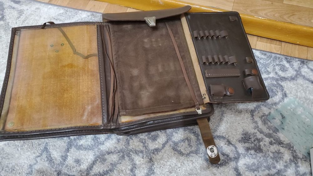 Офицерская военная сумка с пренадлежностями.