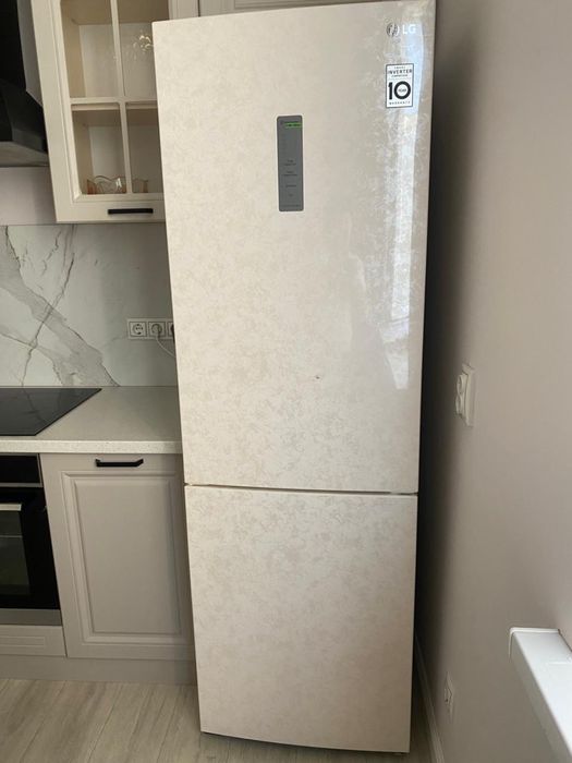 Продам холодильник