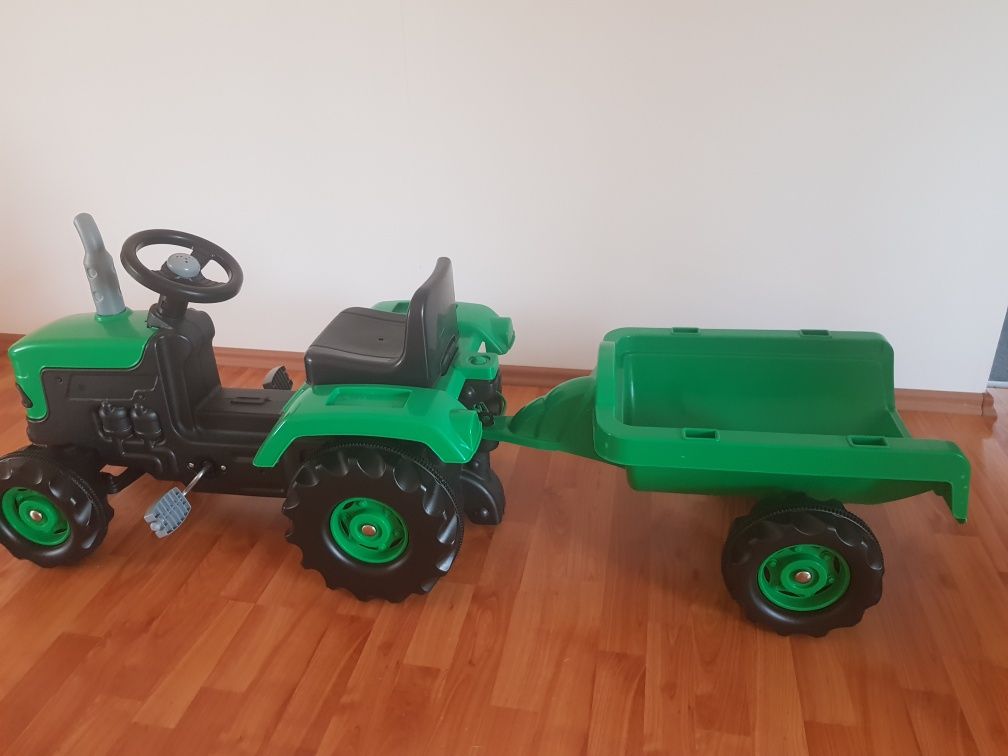 Tractor cu remorca copii