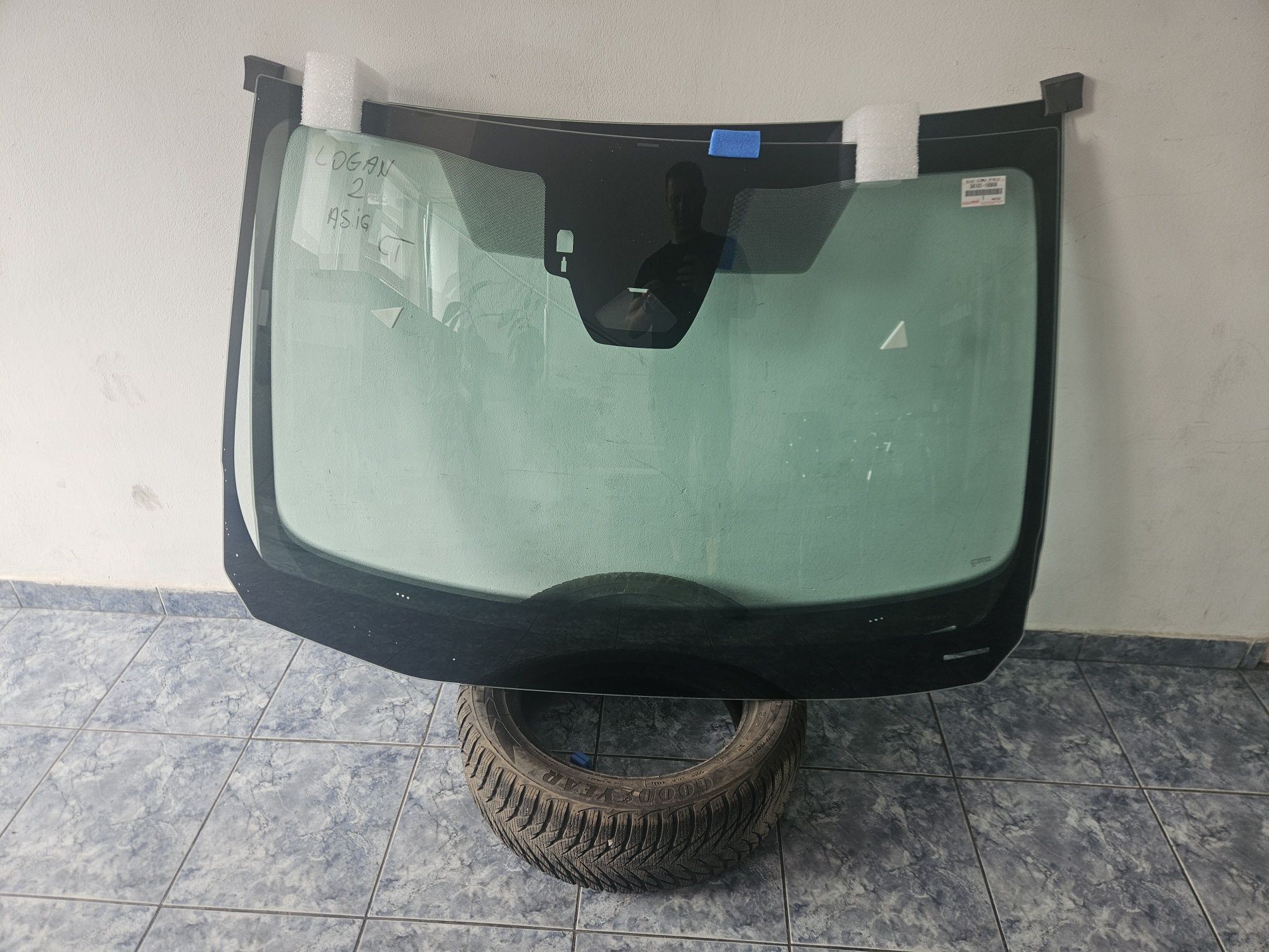 Parbrize auto noi