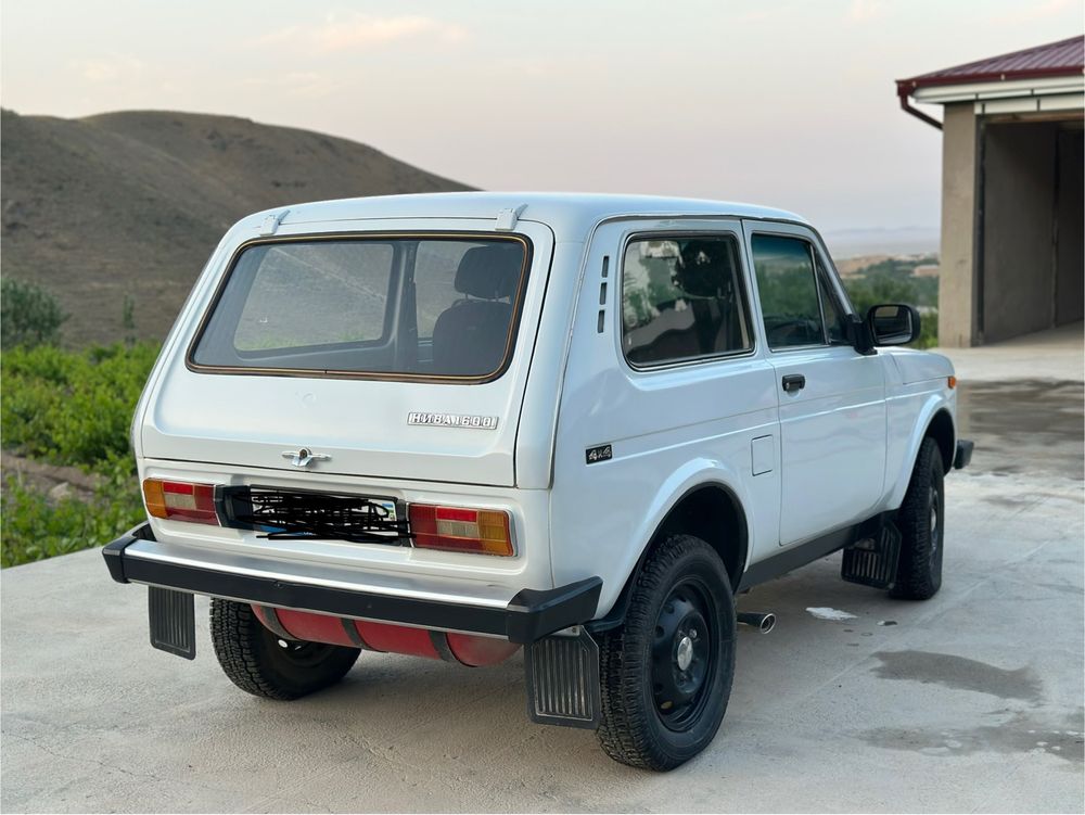 Niva 1600 0 dan chiqarilgan.