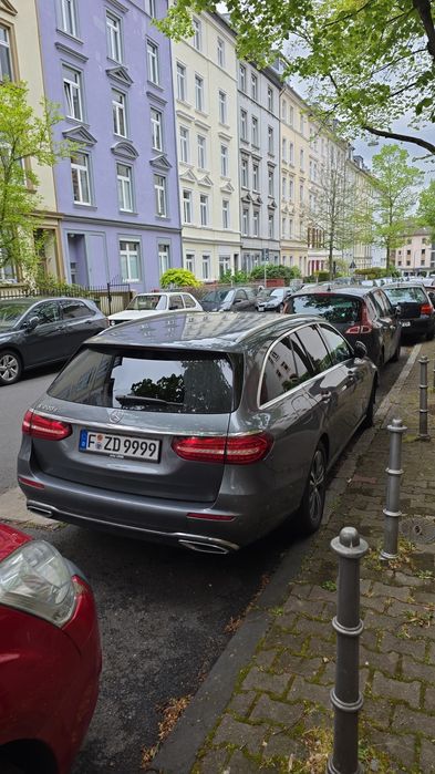 Vând URGENT Mercedes-Benz E-Klasse 200 Combi disel motor 1.6 din 2023