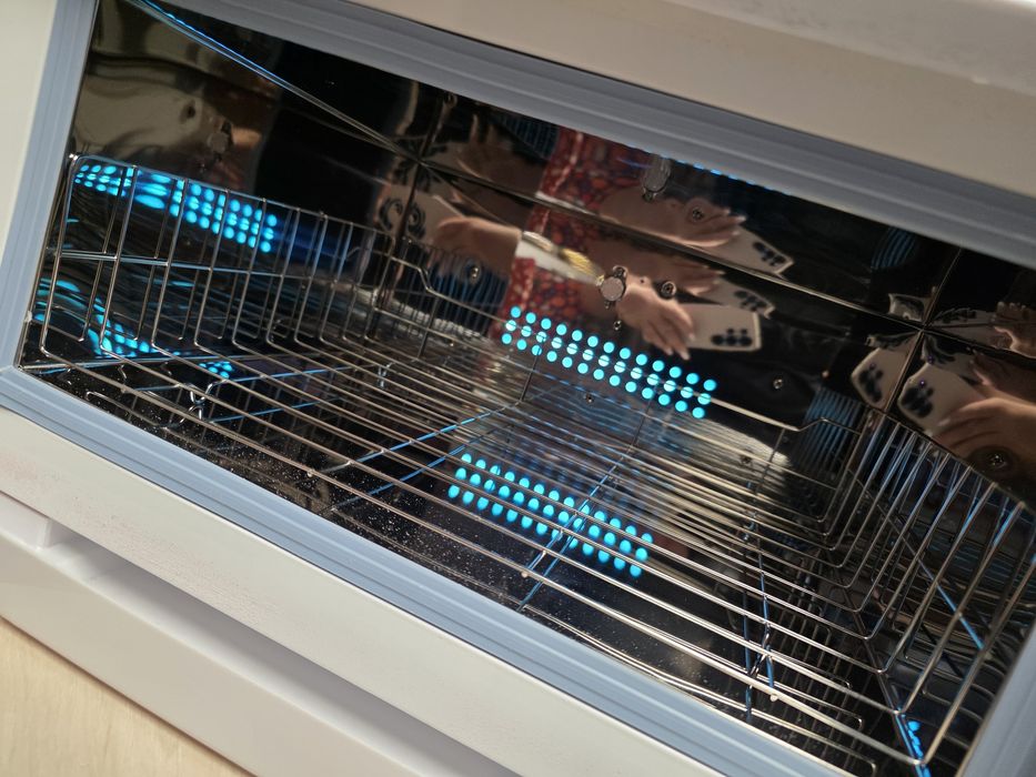 Уред за затопляне и стерилизация на кърпи