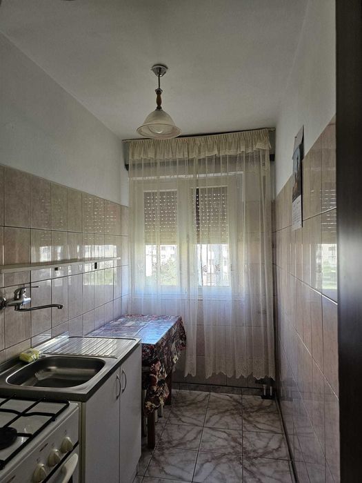 Inchiriez apartament 2 camere Craiovita Noua