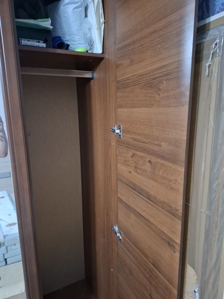 Продам шкаф платянной