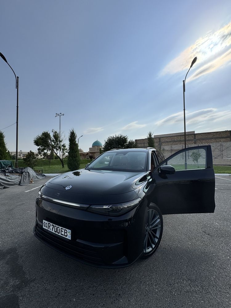 Nasiya savdo Leapmotr c16