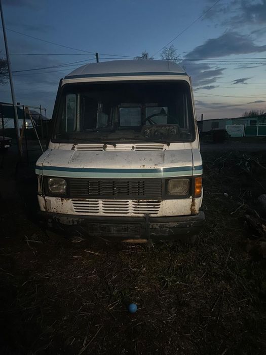 Мерседес 208  410 т1 сапог