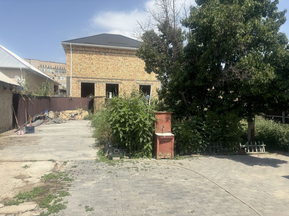 Үй сатылады орталықта