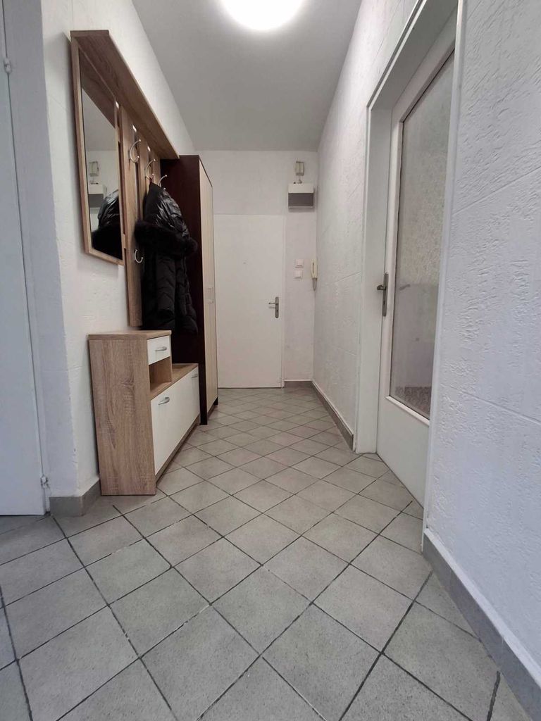 Дава се под наем Тристаен апартамент в София, Разсадника - 75 кв.м за 714 € - Снимка #9
