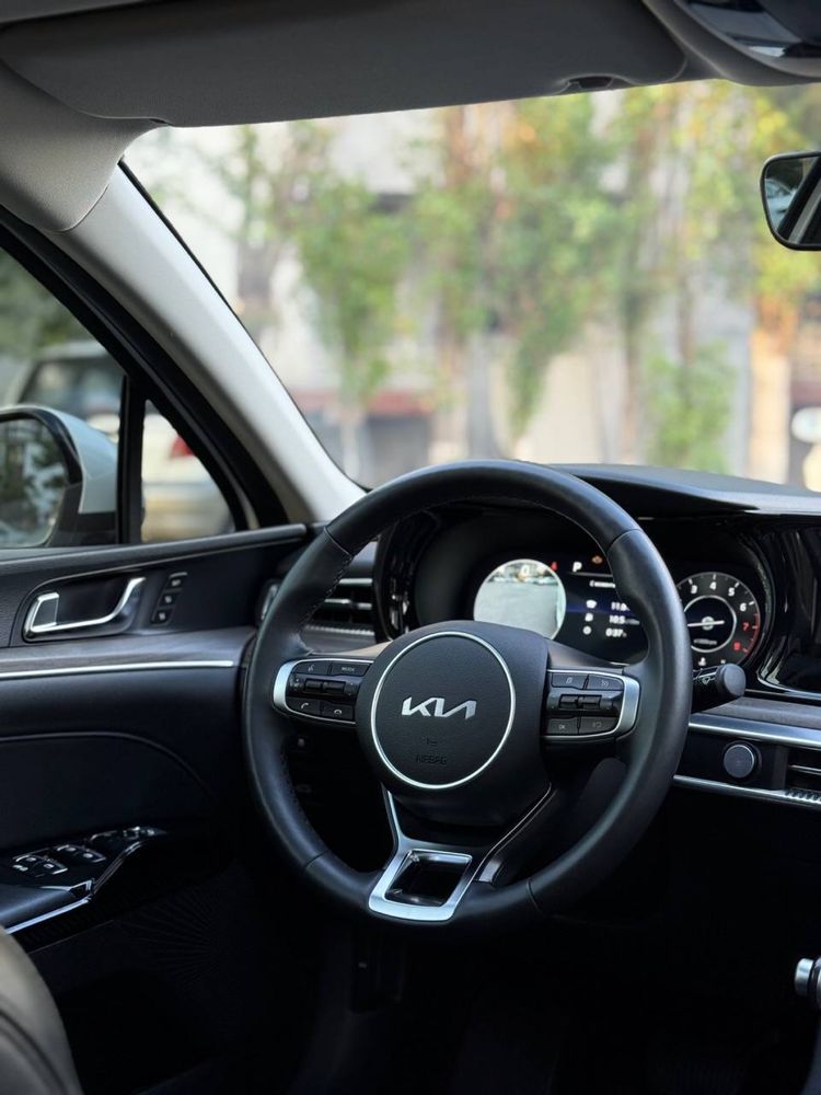 Kia K5 Style Light