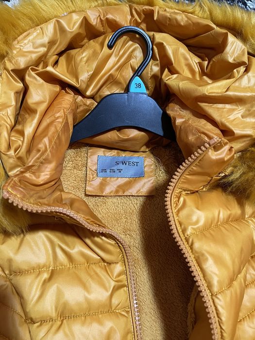 Vand haina groasa de iarnă