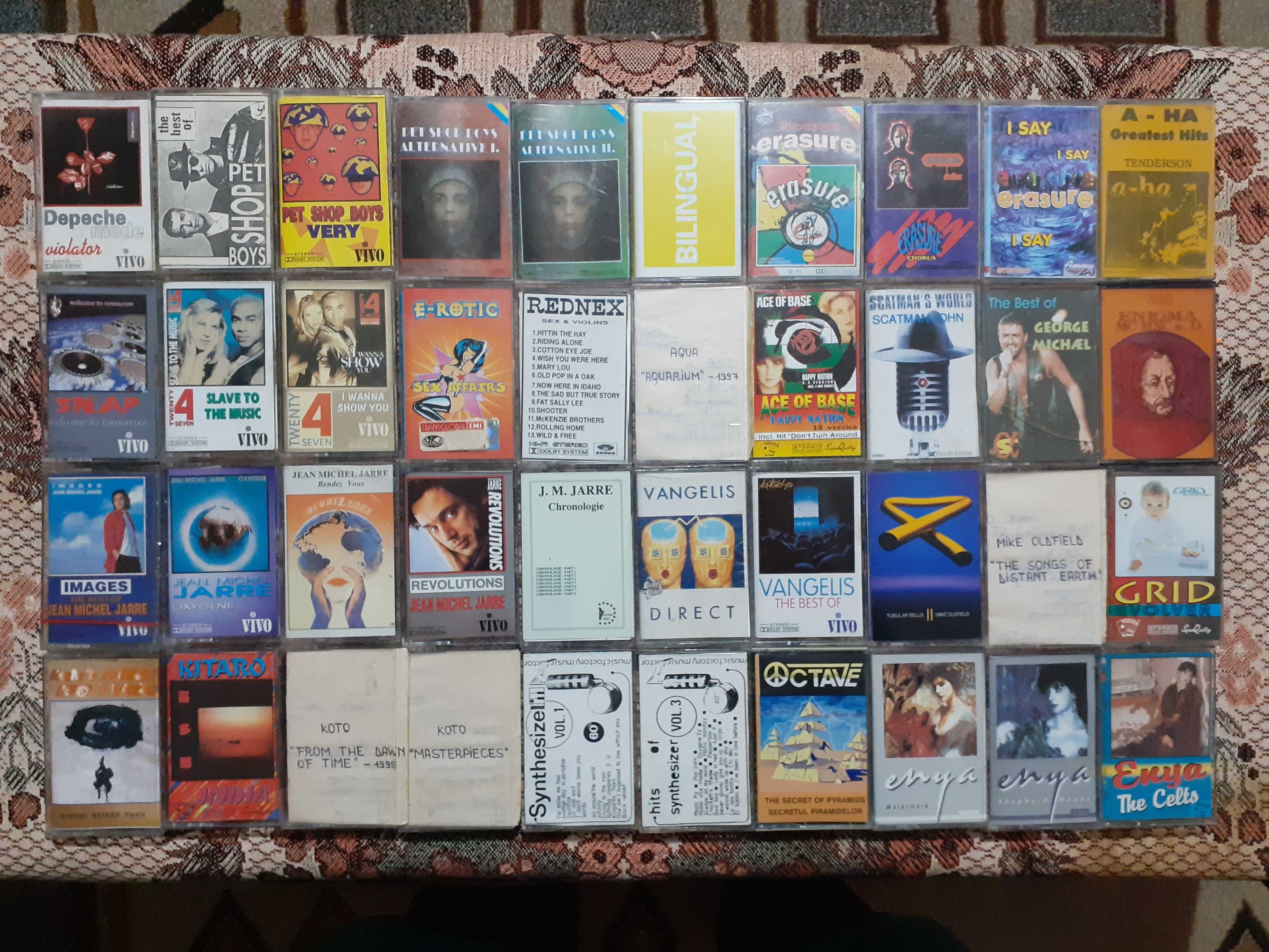 Casete audio cu muzică disco, pop, tehno, rock, jazz, rytm & blues