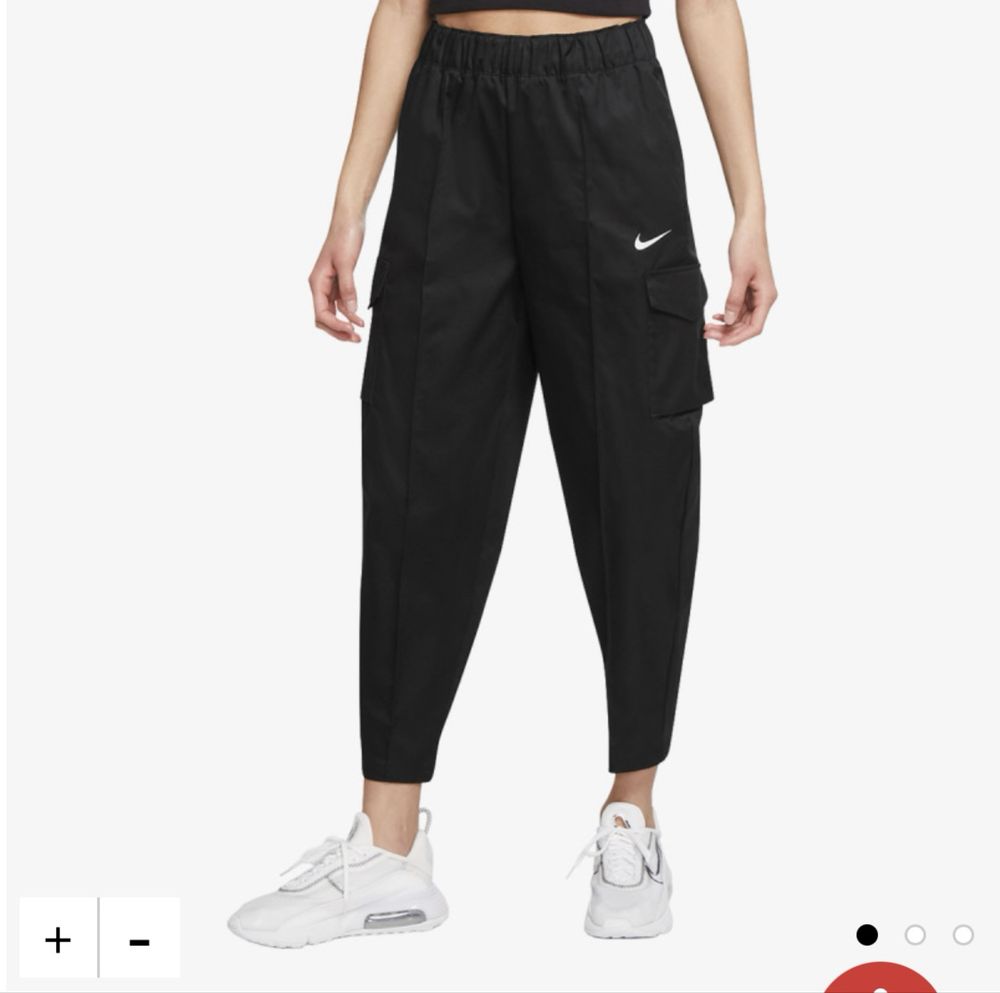 NIKE Долнищe Sportswear Essential