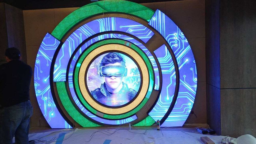 Наружная реклама полигрофия