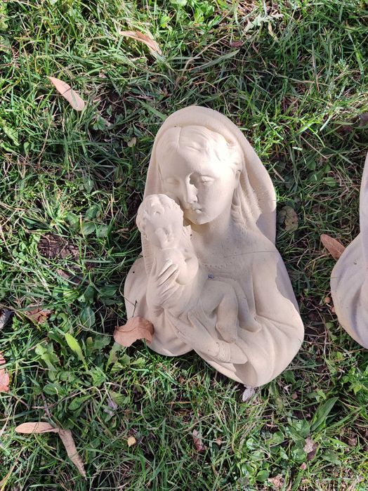 Бетонови фигурки с Богородица
