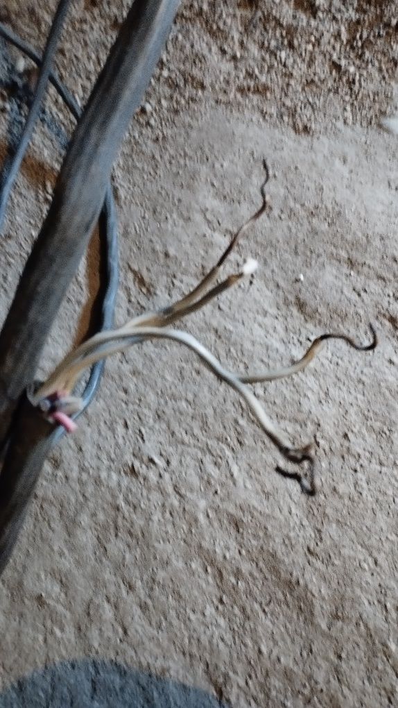 Kabel sotiladi 200 m