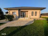Casa individuala 96 mp an 2025 3 camere 600 mp teren la asfalt Cornest