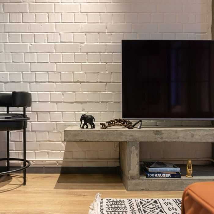 Срочно сдается! На ул.Сайрам! 2/5/9