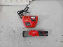 Фенер - LED Milwaukee M12TLED