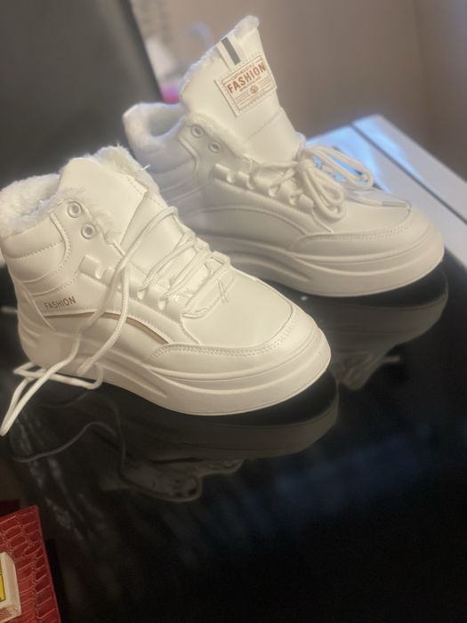 Дамски зимни боти с мека подплата