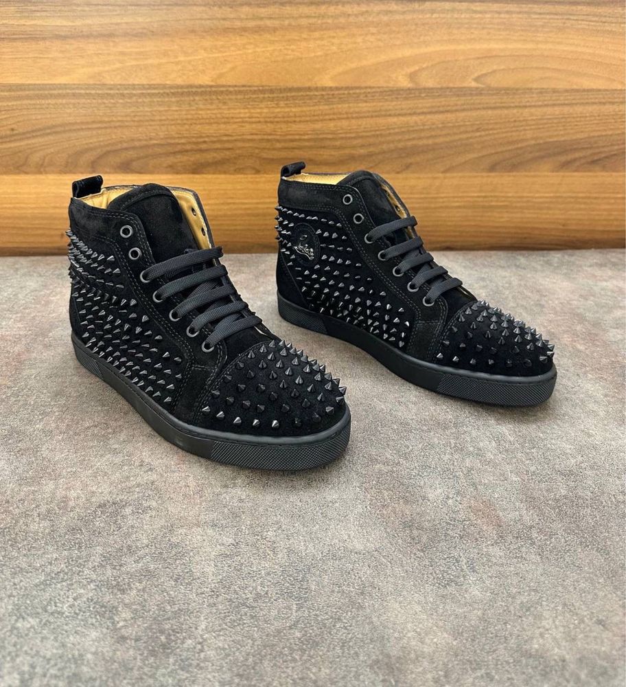 Adidasi/Ghete Christian Louboutin ! POZE 100% reale