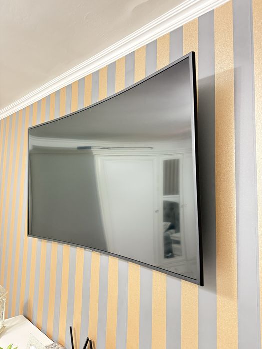 SmartTv Samsung Curbat 4k 140cm