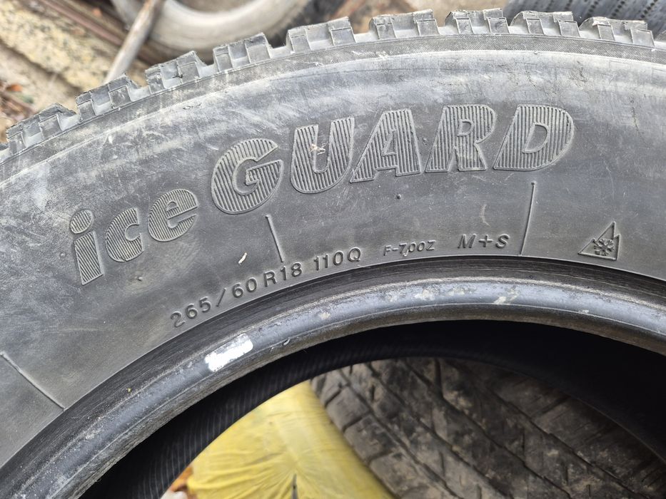 Автошина  зимняя б/у, размер 265/60/18