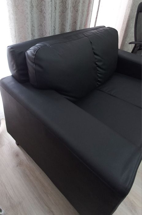 Продаётся диван и кресло для офиса и дома