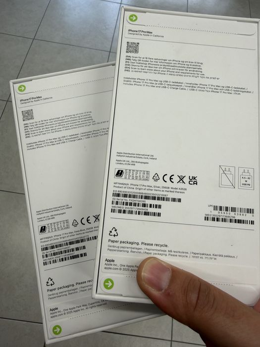 iPhone 17 Pro Max 256 silver,blue