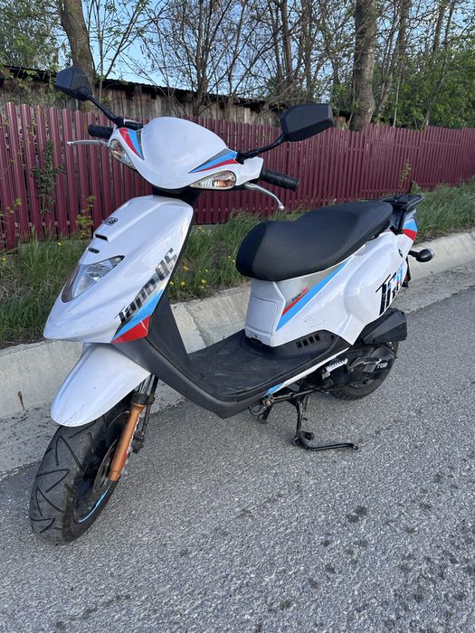 Scutere de vanzare