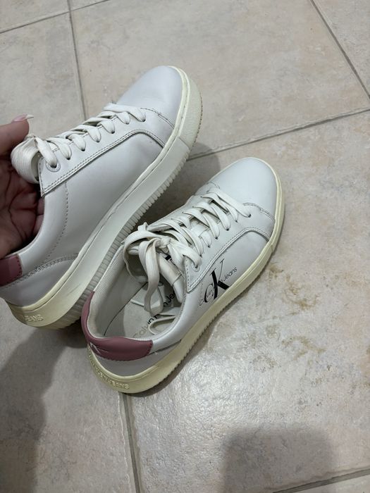 Маратонки на Calvin Klein