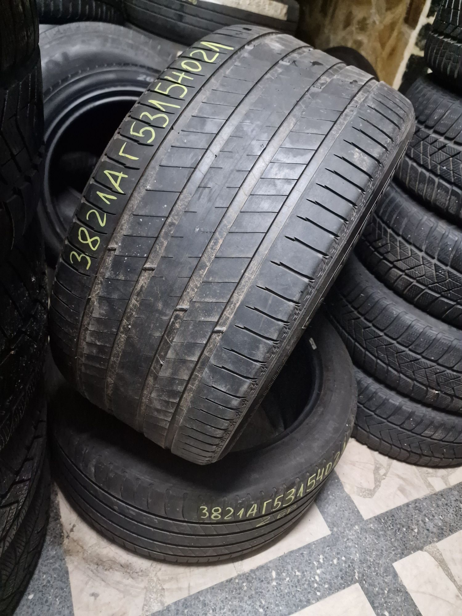 315 40 21 Michelin 275 45 21 Continental