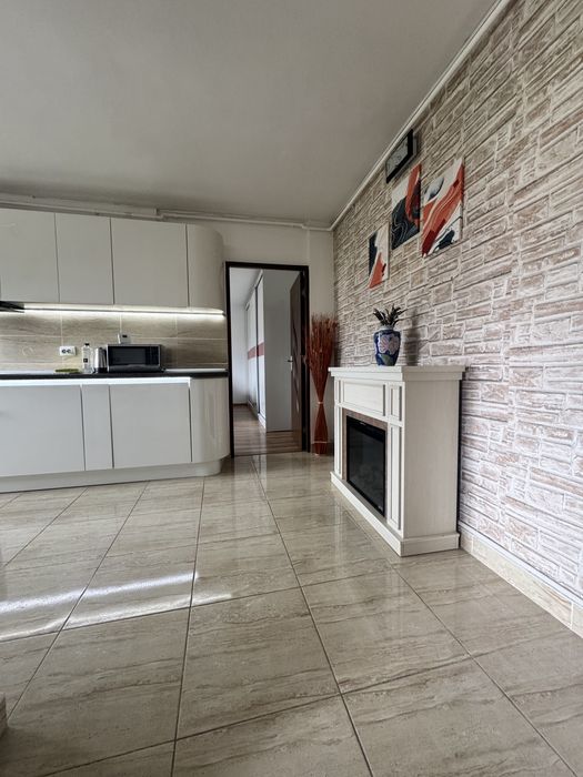 Inchiriez apartament 2 camere regim hotelier