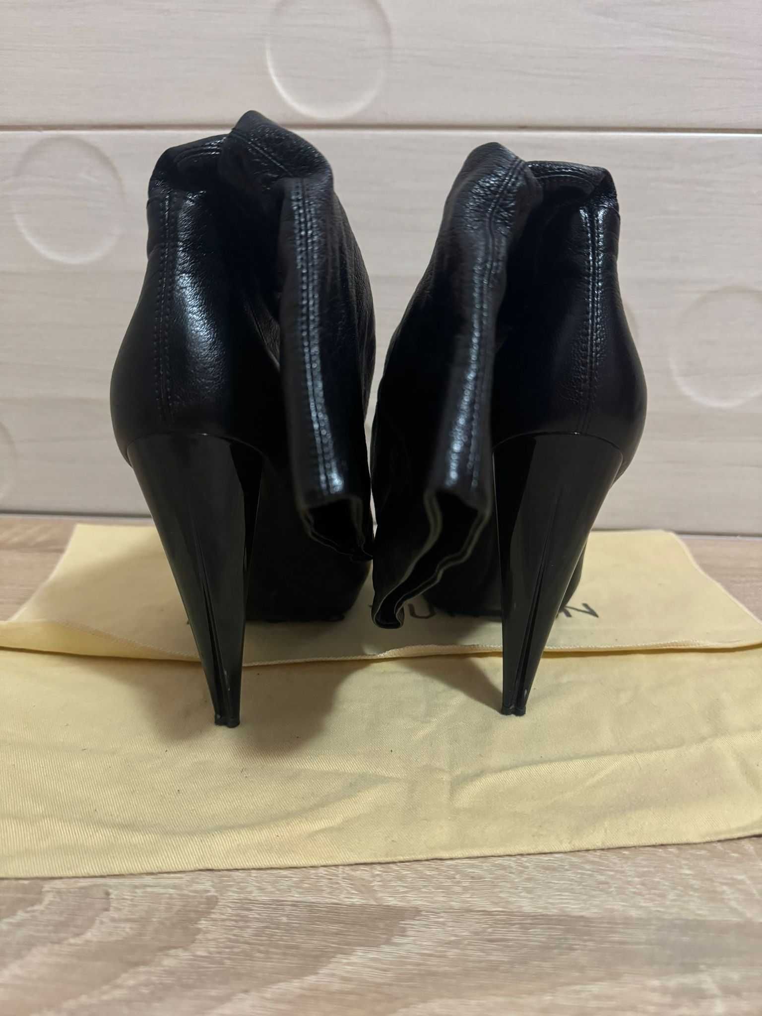 Alexander McQueen Cizme