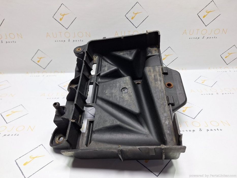Suport baterie auto VOLKSWAGEN POLO (9N_) [ 2001 - 2012 ] TDI (AMF, BAY) 55KW|75HP OEM 6Q0915331D