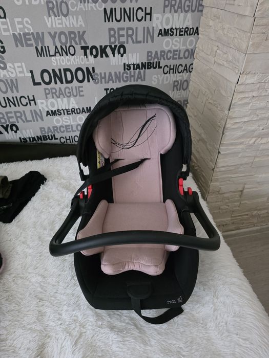 Бебешки кош ползван точно 2 пъти